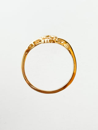 Modern Claddagh Ring | 9ct Gold | Size O | 1.93g