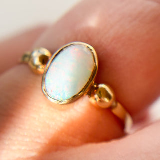 Opal Round Ring | 14K Gold | Size M | 2.15g