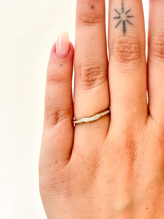 Chevron Diamond Ring | 9ct Gold | Size O | 1.55g