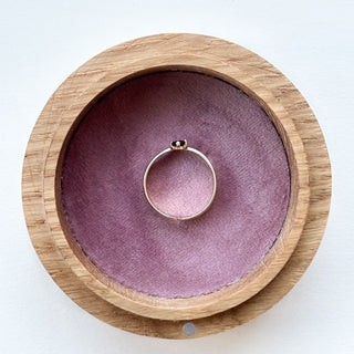 Chevron Band Red Stone | 9ct Gold | Size M | 2.27g