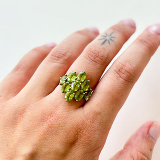 Peridot Cluster Shield | 8ct Gold | Size P | 4g