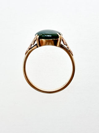 Oval Nephrite Jade Ring | 9ct Gold | 3.01g | Size M