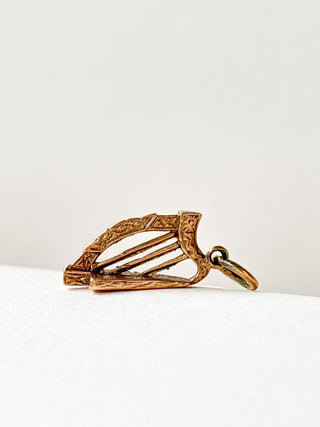 Small Engraved Harp Pendant | 9ct Gold | 1.31g | 18/20Inch Chain, 0.80g