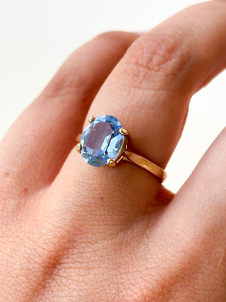 Blue Glass Oval Solitaire Ring | 9ct Gold | Size O | 2.52g