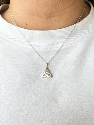 Trinity Knot Pendant | 925 Silver | 18–20-Inch Cable Link Chain | 1.50g