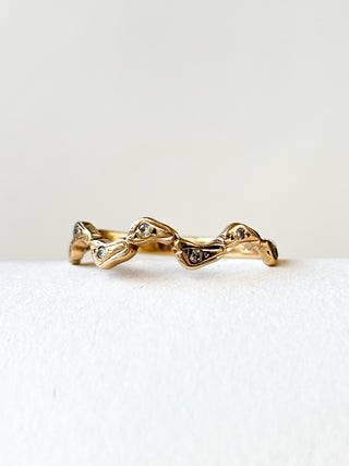 Wavy Band CZ Ring | 9ct Gold | Size O | 1.55g