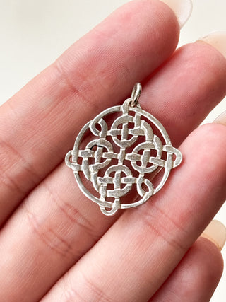 Celtic Circle Pendant | Cable Link Chain | 925 Silver | 18–20-Inch | 2.97g