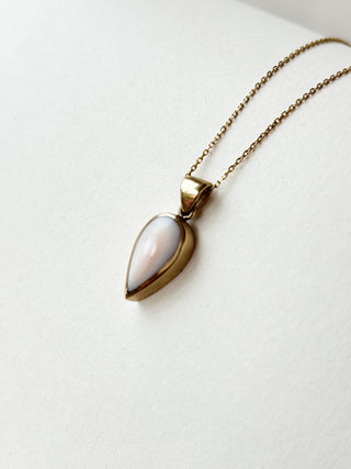 Pale pink mother of Pearl Bezel Set Teardrop Pendant | 9ct Gold | 24mm × 8mm | 2.92g