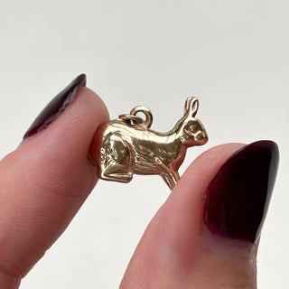 Rabbit charm | 9ct | 0.48g | 18in fine cable link chain