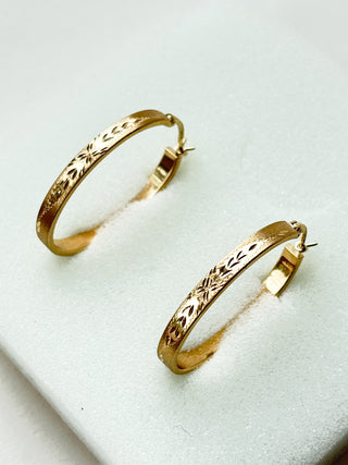 Oval Engraved Hoop Earrings | 9ct Gold | 2cm x 3cm | 2.25g