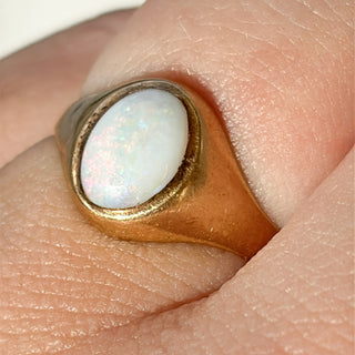 Solitaire Opal | 9ct Gold | Size M½ | 1.42g