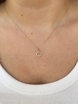 Small Claddagh Pendant | 9ct Gold | 18-Inch Fine Diamond Anchor Chain | 0.56g