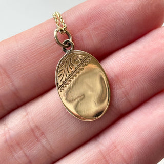 No 1. Oval Top Engraved Pendant | 9ct | 1.10g| 18" Fine Cable Link Chain