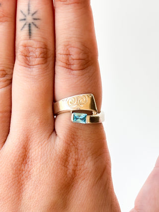 Blue Glass Celtic Swirls Ring | 925 Silver | Size R | 6.35g