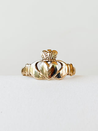 Large Claddagh Ring | 9ct Gold | Size V | 2.83g