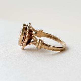 Fully functional Heart Locket Ring | 9ct Gold | Size J½ | 2.61g