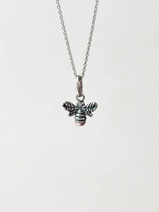 Small Bee Charm | 0.77g | 10mm x 14mm