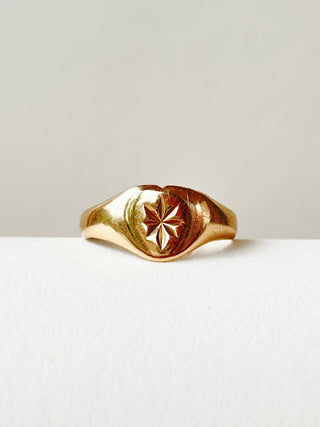 Signet Starburst Ring | 9ct Gold | Size L | 1.47g