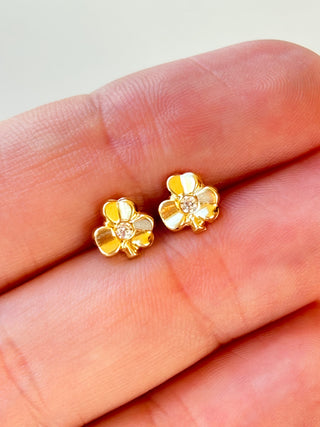 Shamrock Stud Earrings | 9ct Gold | 0.38g (back of earrings)