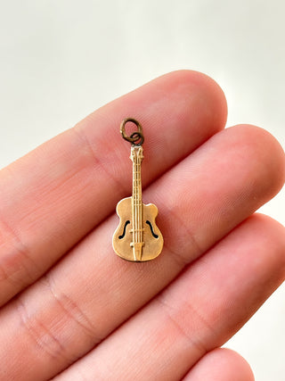 Hollow Guitar Pendant | 9ct Gold | 0.51g | 18/20Inch Chain, 0.80g