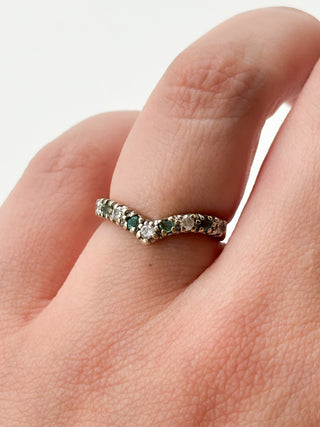 Emerald & CZ Chevron Ring | 9ct Gold | Size K | 1.16g