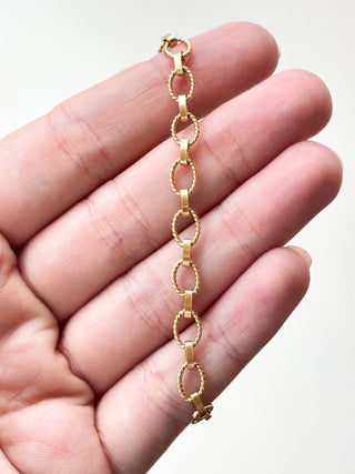 Gold Textured Circle Bracelet | 9ct Gold | 4.47g | 7.28in