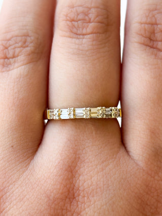 Round & Baguette Diamond Eternity Ring | 18ct Gold | Size P | 3.06g