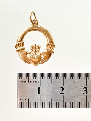 Reversible Claddagh Pendant | 9ct Gold | 1.96g | 18/20Inch Chain, 0.80g