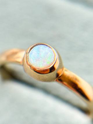 White Opal Bezel Set Ring | 9ct Gold | Size N | 2.90g