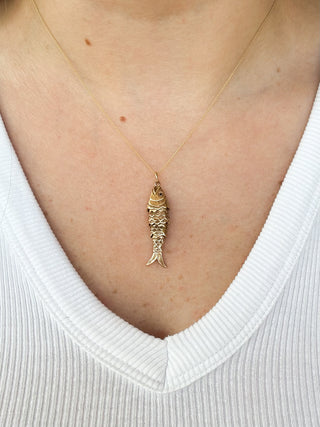 Fish Charm Pendant | 9ct Gold | 18-Inch Diamond Anchor Chain | 4.53g