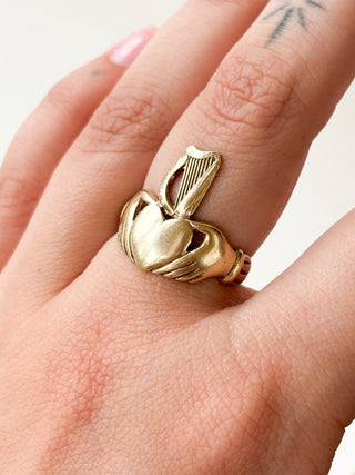 Claddagh Harp Ring | 9ct Gold | Size Q | 4.52g