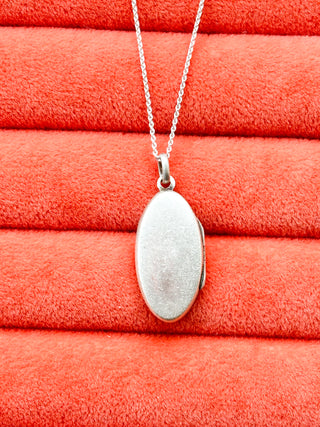 Floral Engraved Oval Locket | Sterling Silver | 4.03g | 34mm x 14mm