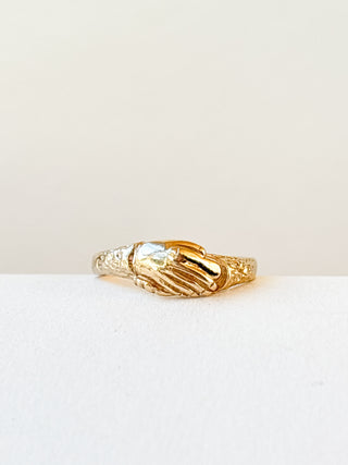 Fede Ring with Textured Shoulders | 9ct Gold | 2.13g | Size N