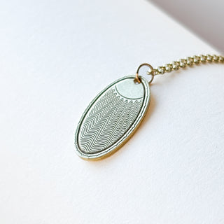 Sun Rise Oval Pendant | 9ct Gold | 1cm x 2cm | 1.78g | 18inch cable link chain 2.92g