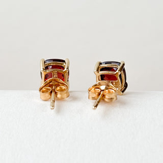 Garnet Studs | 14ct Gold | 0.5cm | 0.95g