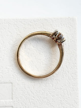 Diamond Flower Ring | 9ct Gold | Size J | 1.45g