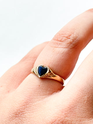 Heart-Shaped Onyx Signet Ring | 9ct Gold | 1.58g | Size L½