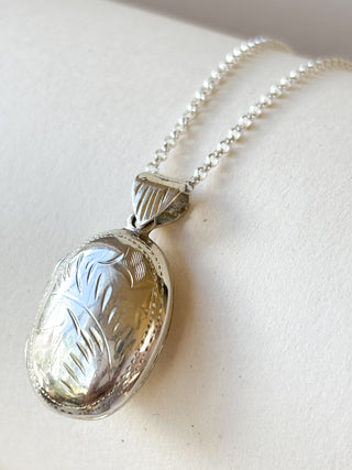Silver Oval Locket | 925 Silver | 18-Inch Cable Link Chain | 4.64g