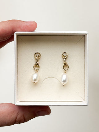 Twisted Link Pearl Drop Earrings | 9ct Gold | 3.65g | 3cm