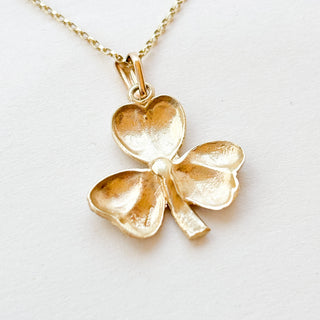 Textured Shamrock Charm | 9ct Gold | 18in Fine cable link chain | 3g