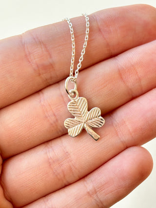 Engraved Shamrock Pendant | Sterling Silver | 1.23g | 18/20Inch Chain, 1.50g
