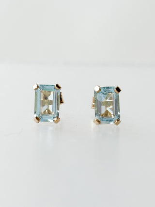 Blue Glass Stud Earrings | 9ct Gold | 0.90g