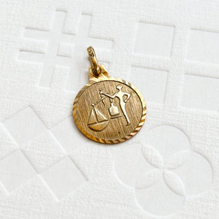 Libra Zodiac Medal – 8ct Gold | 1.8g | 12mm | 9ct Gold 18" Chain