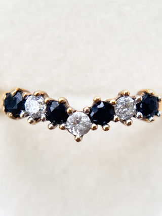 CZ & Synthetic Sapphire Chevron Ring | 9ct Gold | Size N | 1.46g