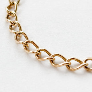 Curb Chain Bracelet with Heart Lock | 9ct Gold | 9.41g | 7.6in