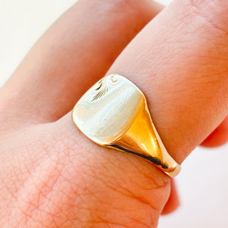 Square Signet (G Engraving) | 2.63g | Size W