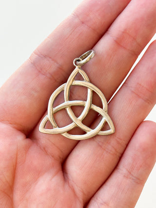 Silver Trinity Knot Pendant | Cable Chain | 925 Silver | 18–20-Inch | 4.57g