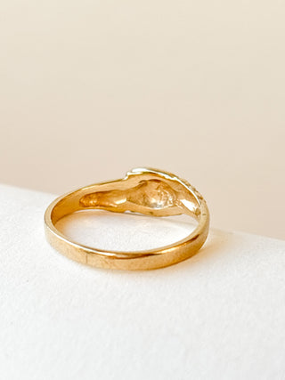 Fede Ring with Textured Shoulders | 9ct Gold | 2.13g | Size N
