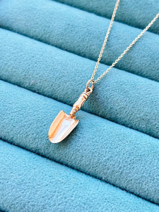 Shovel Charm | 9ct Gold | 1.27g