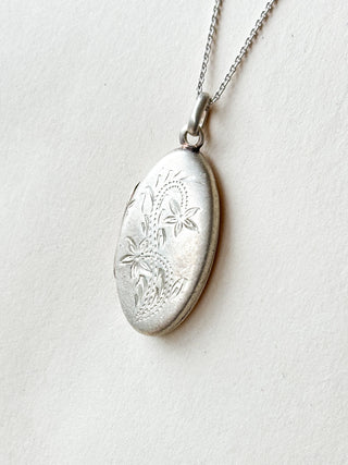 Floral Engraved Oval Locket | Sterling Silver | 4.03g | 34mm x 14mm